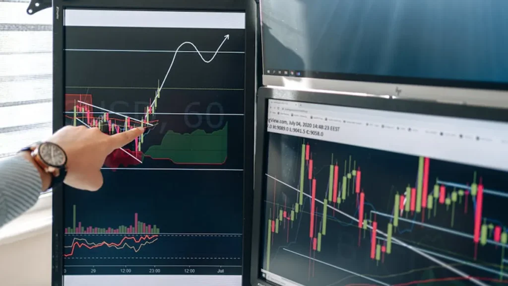 How to Monitor Competitor Rankings Without Manual Checks